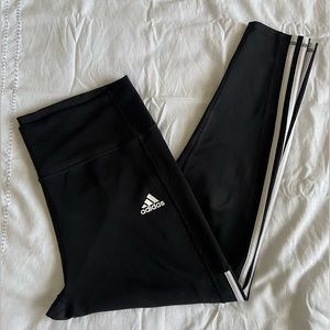 ADIDAS - Black Aeroready Active Pants w/side pocket. Polyester/Spandex. Size XL